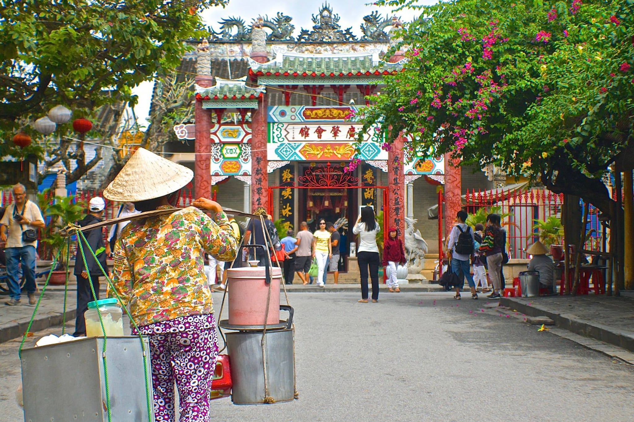 A Quick Guide to Vietnam’s Top Experiences, Destinations, Dishes & Stays
